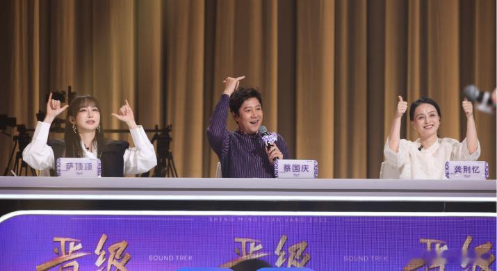 现在综艺市场遇到瓶颈，节目多，但重复建设审美疲劳。本以为断档几年的选秀节目能带来