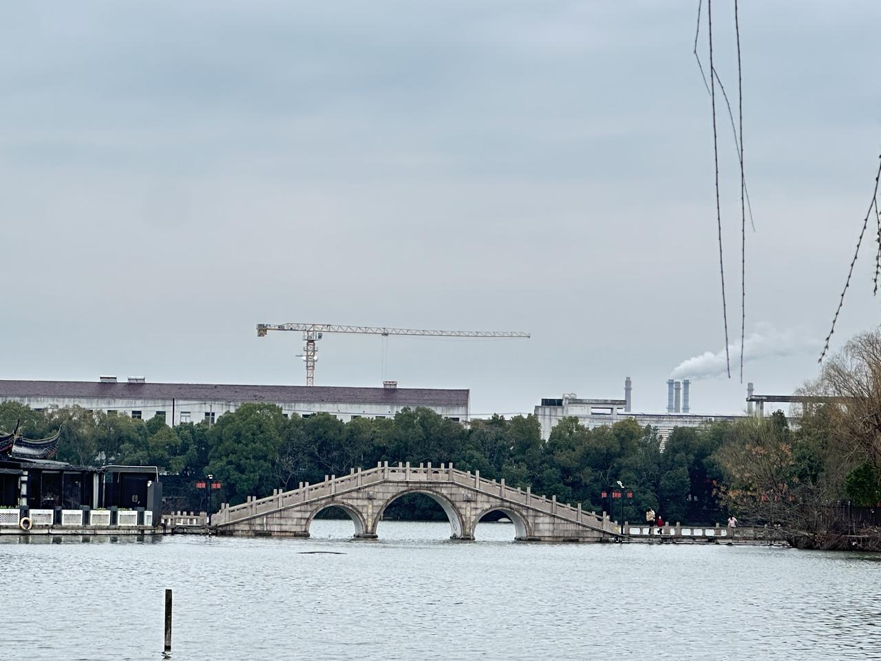 可以分享一张你相册里最美的风景吗公园里的风景很美啊！