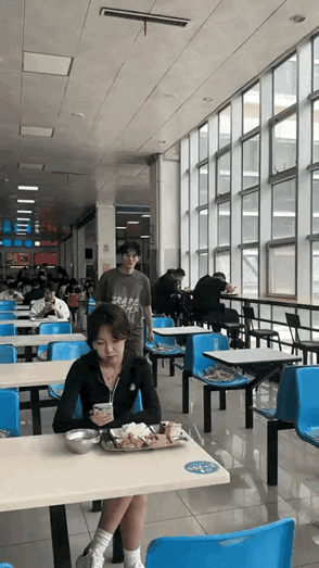 俩个老六