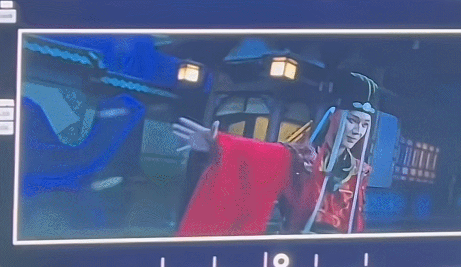 龚俊、彭小苒、乔振宇、常华森等人主演的《暗河传》,正在热播中。剧中饰演“慕词陵”