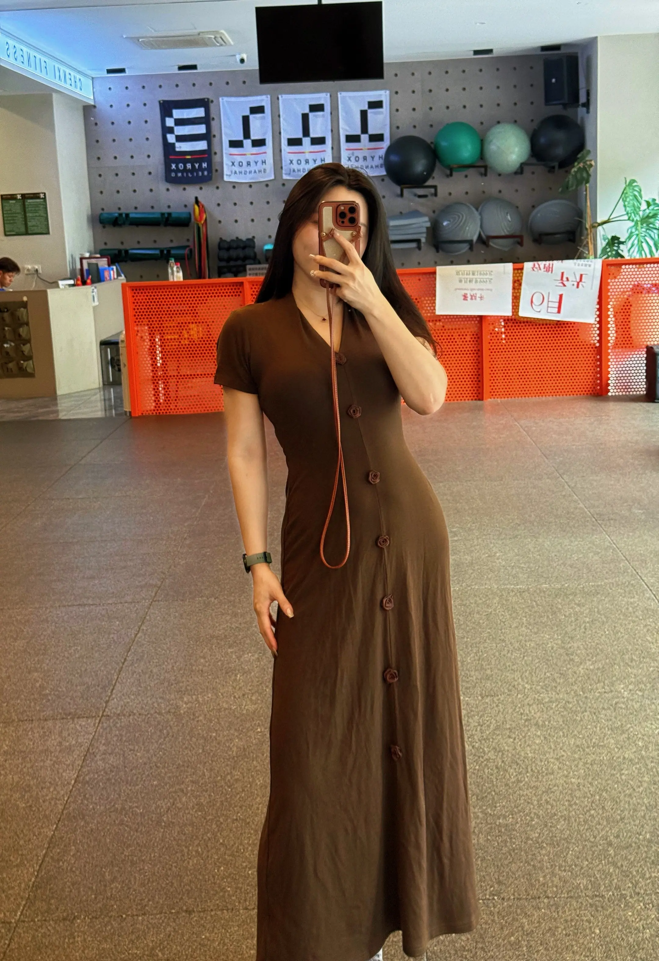 能量有点低，没发生什么，但就觉得委屈。想找个没人的角落躲起来