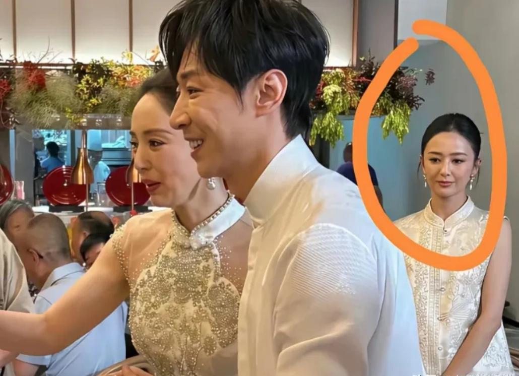 鲁豫问佟丽娅："董璇婚礼上你那个表情……"佟丽娅："我当时是真的累了，我都站一天