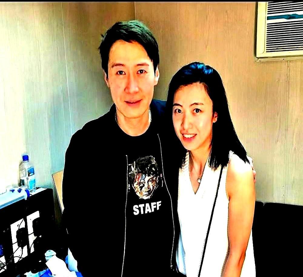 一条项链1200万，甘比的富贵不靠运气。最近甘比出席晚宴，一套帝王紫宝石首