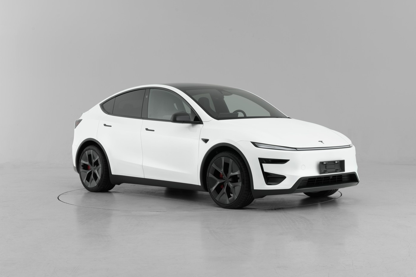 改款特斯拉ModelY登陆工信部申报目录，从外观及配置来看预计为Mode