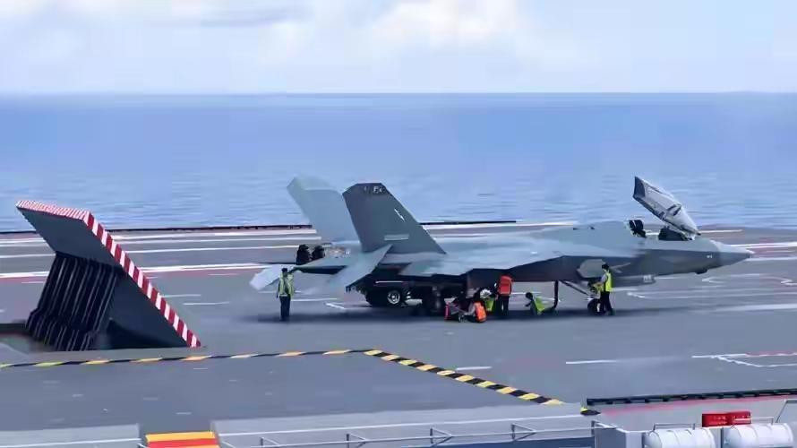 福建号航母上的主力舰载机是哪种型号？福建号航母的主力舰载机为歼-35、歼