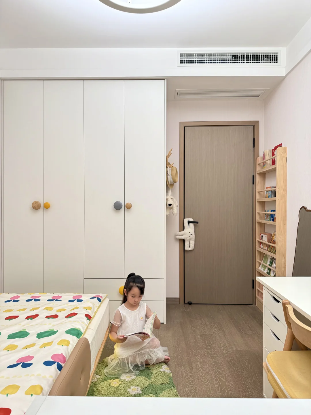 她才幼儿园，就有属于自己的儿童房和会客厅