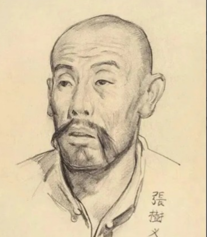 1939年，八路军战士在刺死七个鬼子后，精疲力尽！突然，一个高大的日军朝他冲来，