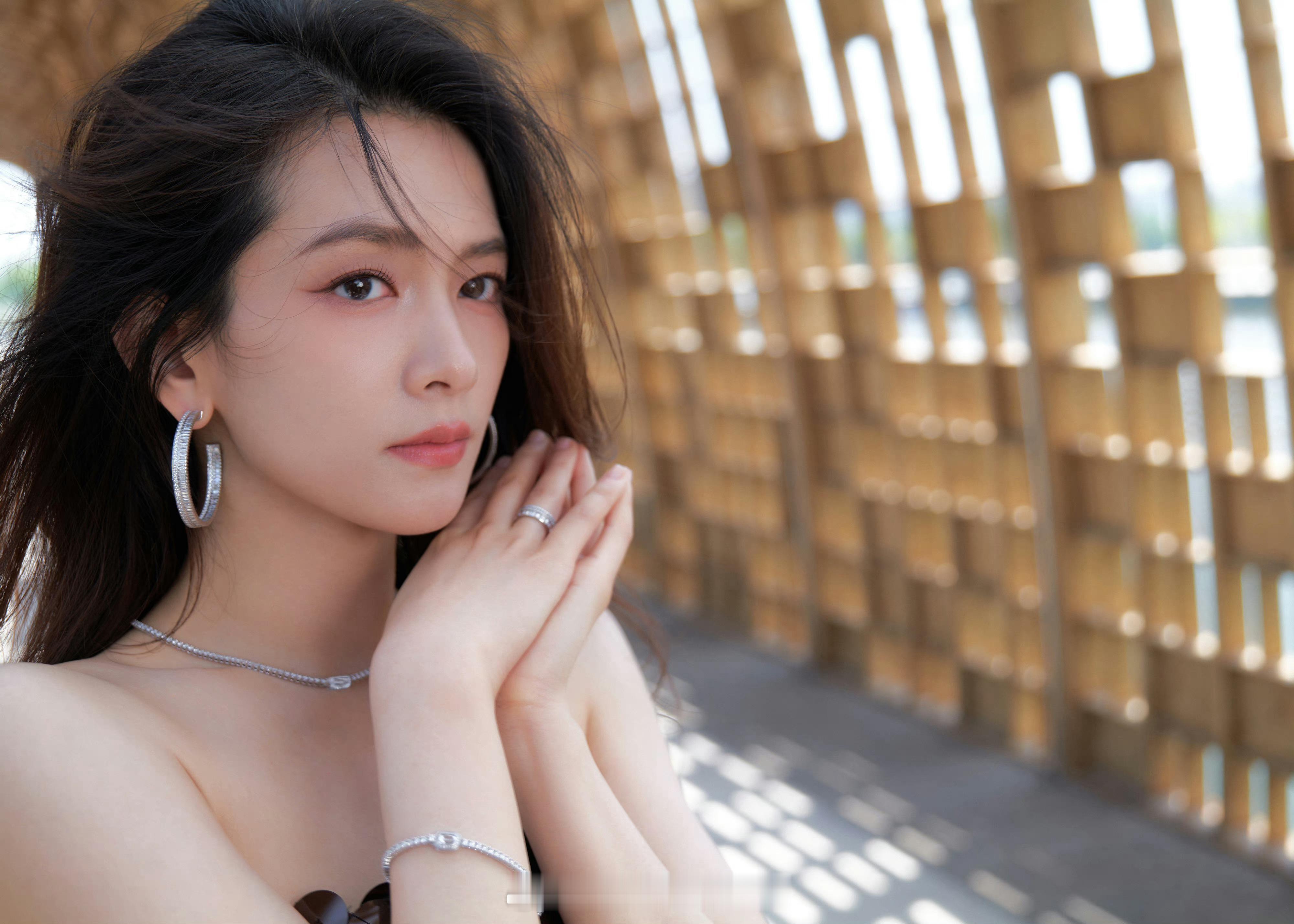 陈昊宇港风美人亮片抹胸裙​​​