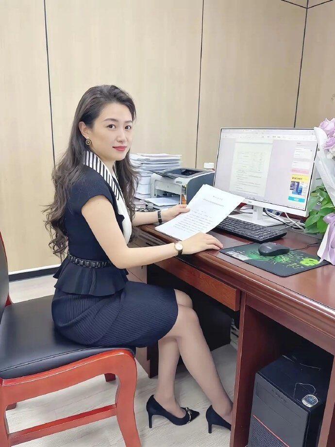 在体制内，这种打扮算什么级别的？