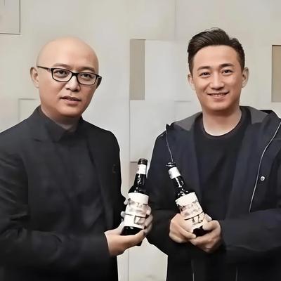 2017年，孟非和黄磊一起在南京开了一家叫“黄粱一孟”的火锅店，朋友好心提醒:“