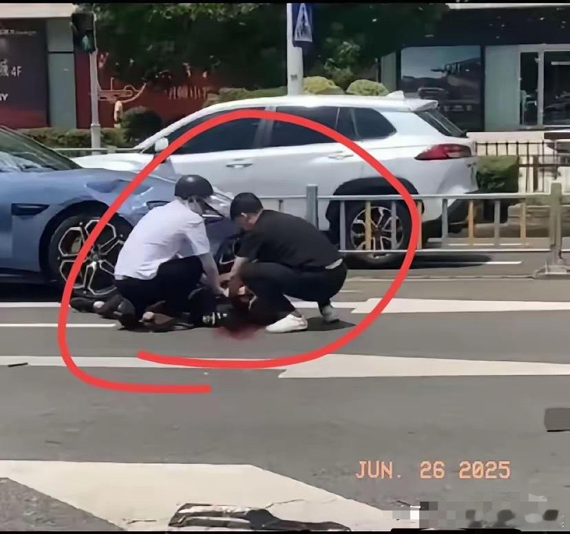 惨！留学生无证撞死人拒赔，家属守尸45天，法律何时能主持公道？太气人了！​5月7