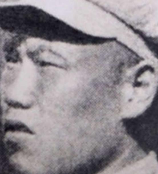 1951年，一志愿军往阵地送弹药，可当他到达后，却发现干部全牺牲，而战士更是乱成