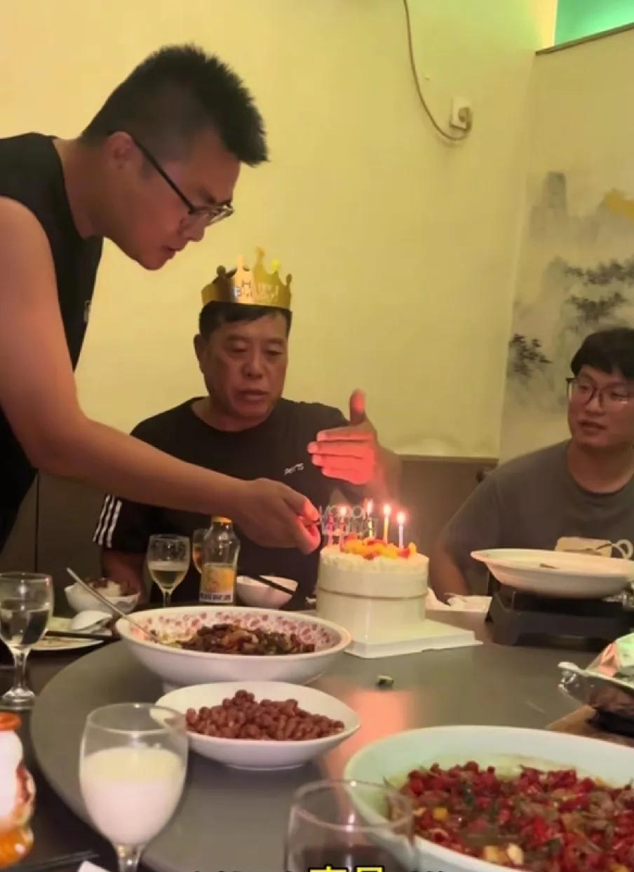 不知徐瑶会不会难过，亲儿一家已到家门口，但不能相聚。田静发视频，她们已到了江西