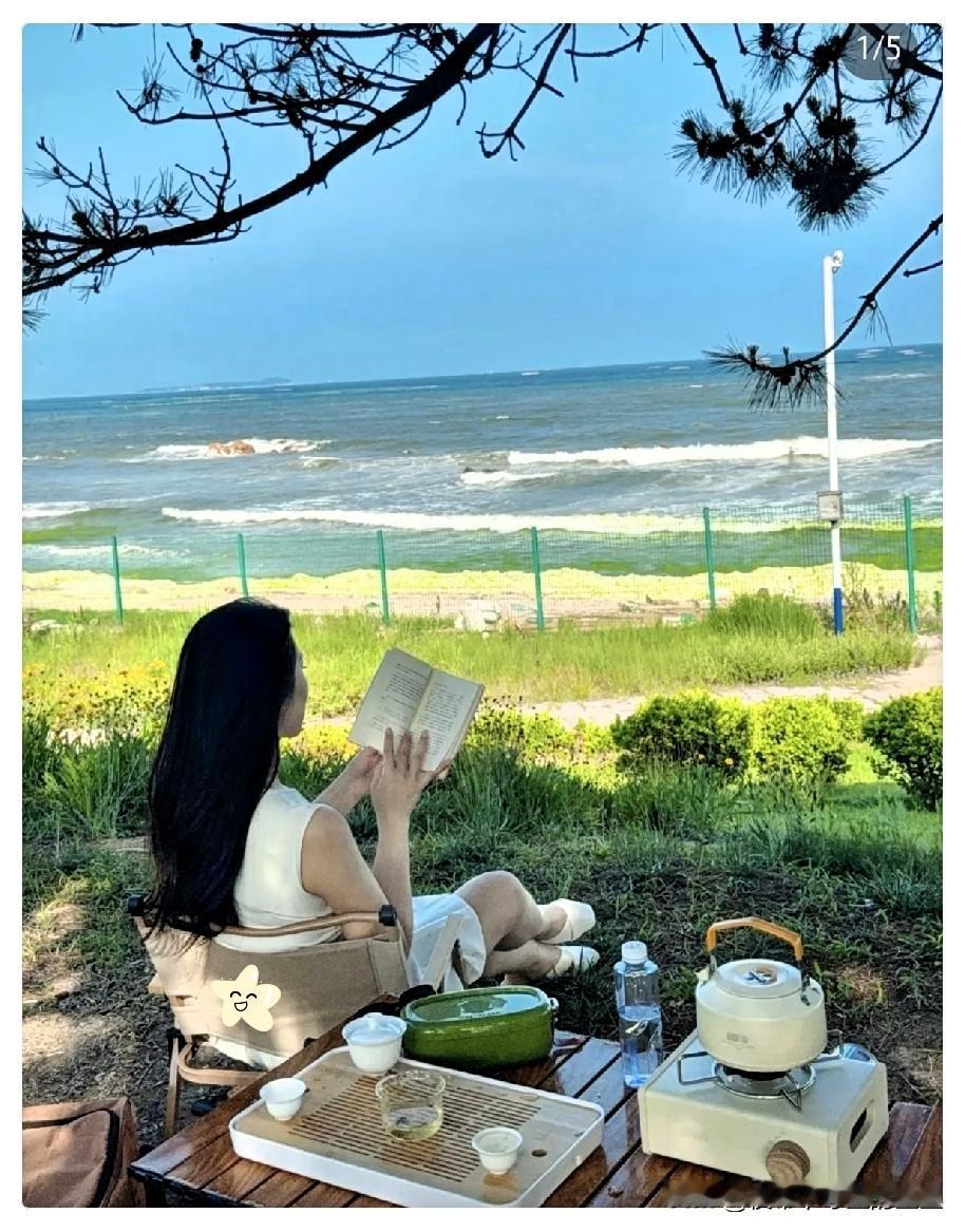 我姐和姐夫都54岁了，说说他们现在的日子。两口子现在就靠利息过日子，不贪高
