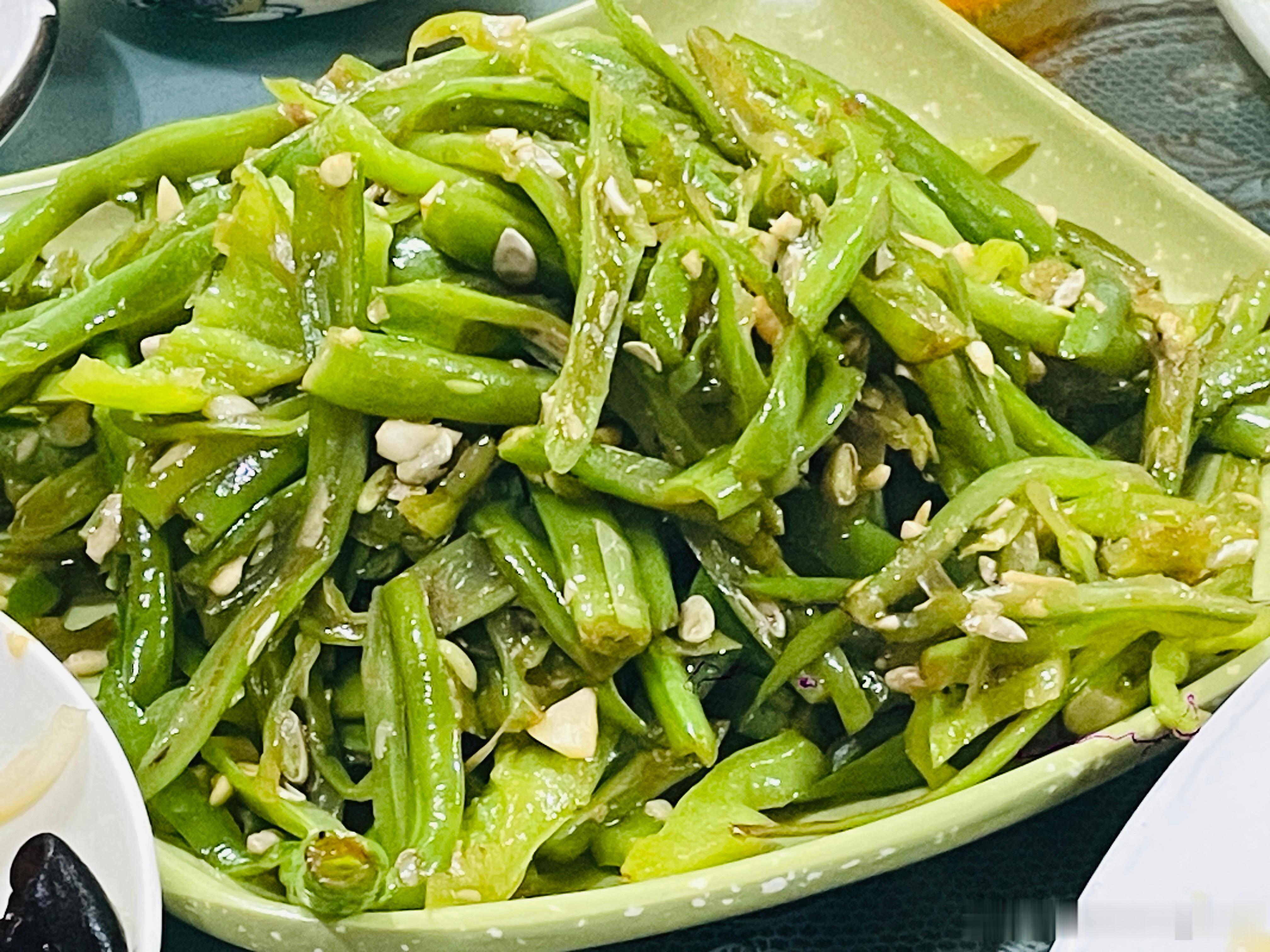 良泉足疗店里藏川菜，按摩、干饭两不误，你看这味道“很惊艳”还是“很家常”？北京