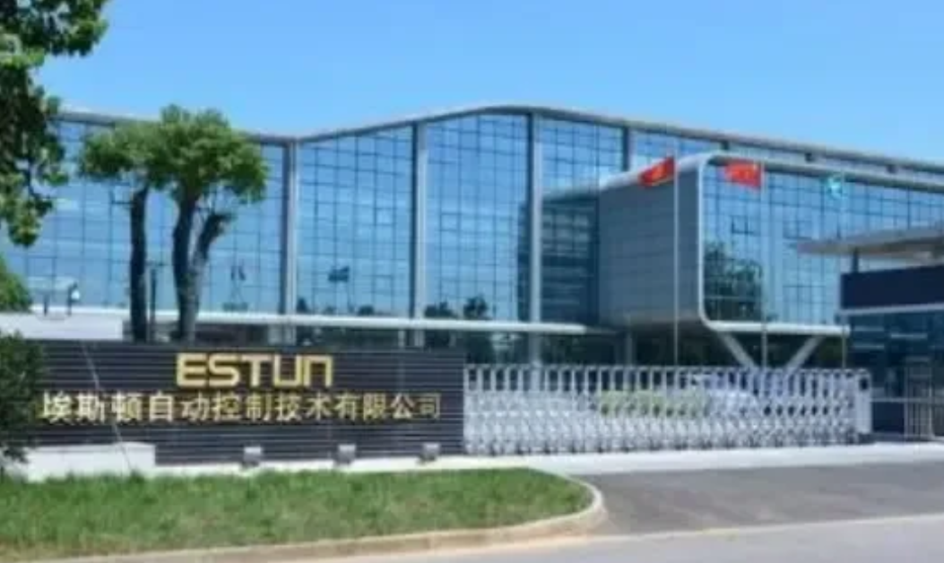 中国十大机器人生产企业1、大疆创新深圳的大疆创新成立于2006年，由香港