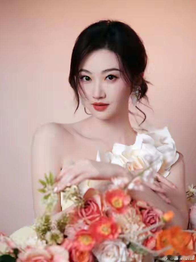 从孙的万字长文《我的女友》看，景甜确是长期以来都是他的梦中情人，也许是初恋，男人