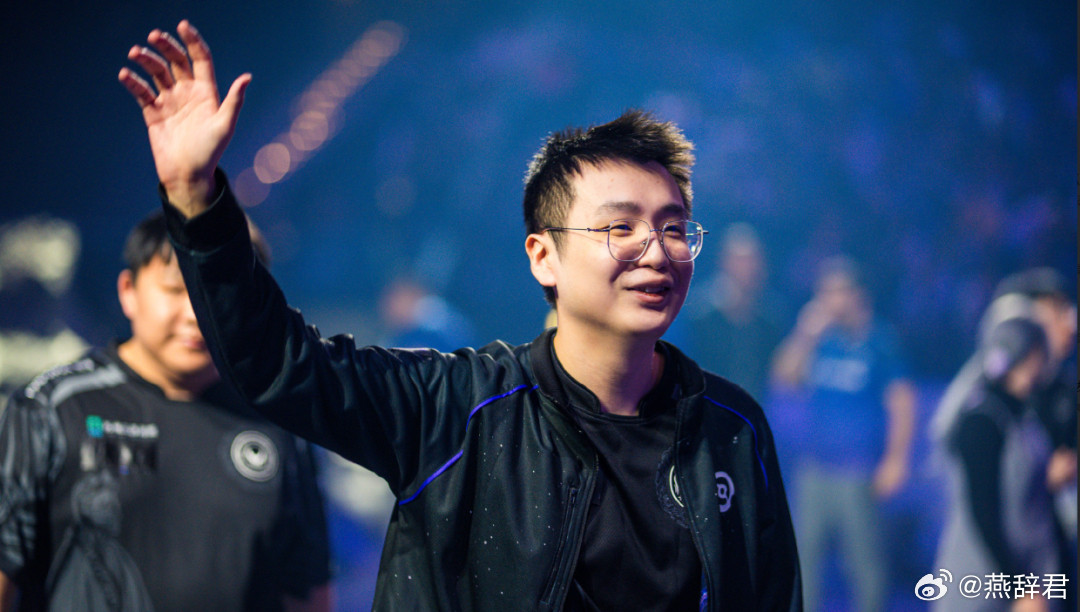 Xinq说毛哥火猫超级屌：我跟你说毛神的火猫超级屌，给我的感觉给我的印象很深啊！