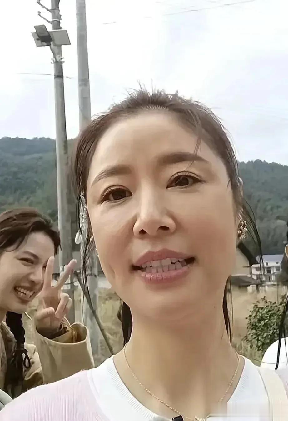 林心如，高颜值美女才敢这么近距离拍摄，还是那么美。