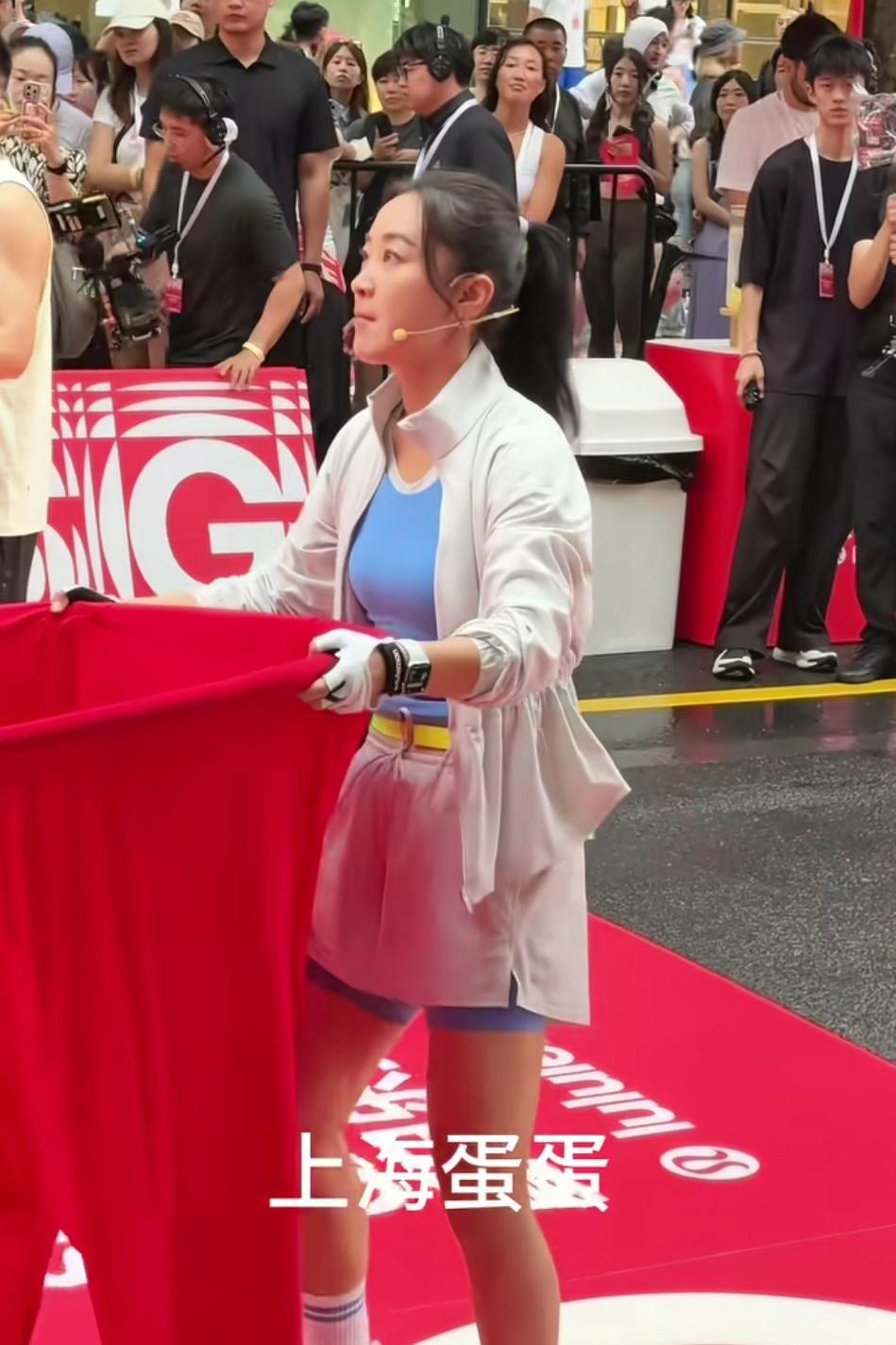 这个世界最理解不了的人就是贾玲明明说，自己不想取悦观众，偏偏又在瘦下来以后，