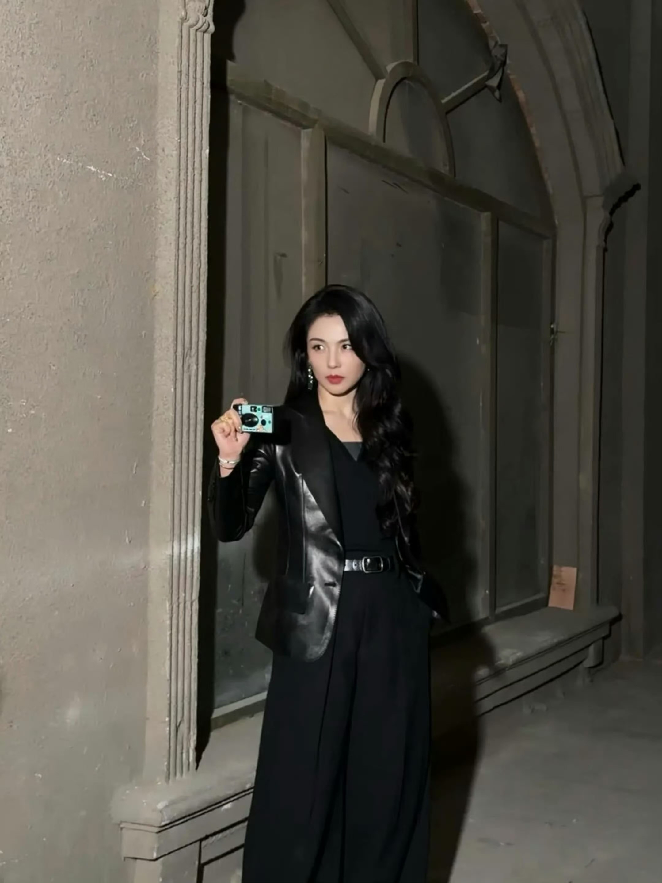 谁懂啊！看刘涛演黑帮大佬，全程肾上腺素飙升！那眼神那气场那一声“开枪”，简直是把