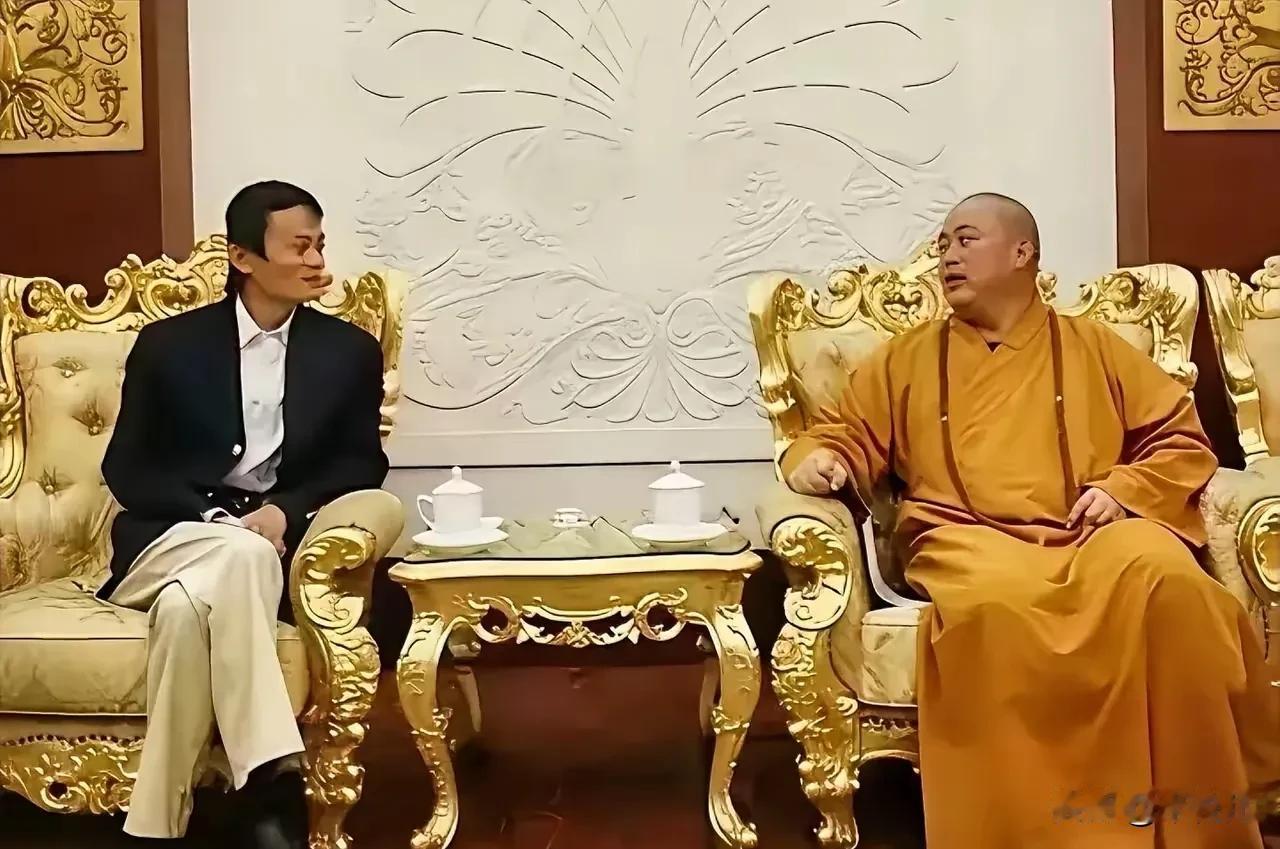 当年这两个人一起聊天时永信说：马云呀，不是我说你你这种商业模式赚点钱，也是挺