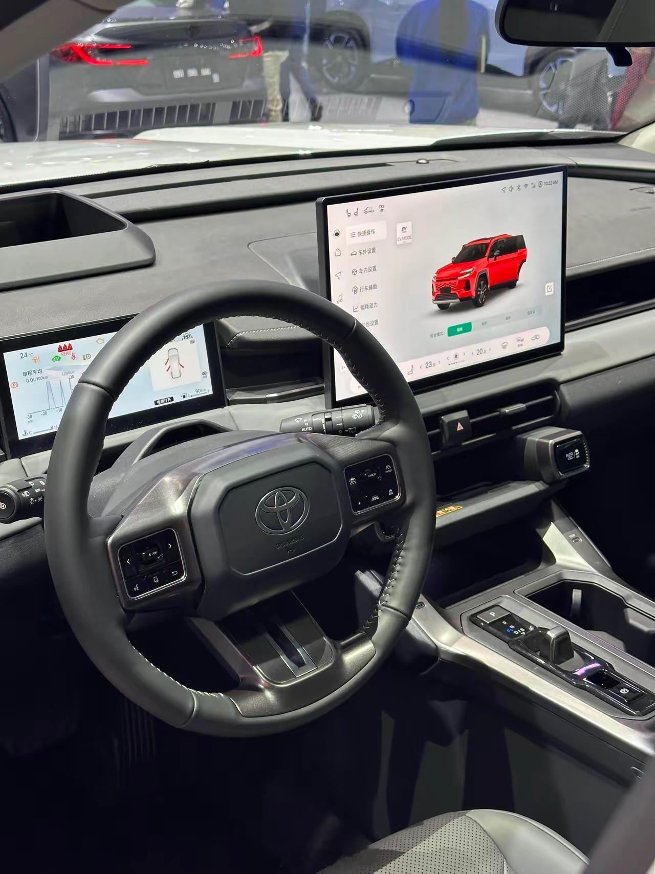 新款威兰达内饰实拍有戳中你的吗新款威兰达亮相广州车展新增2.0双擎配置全新一