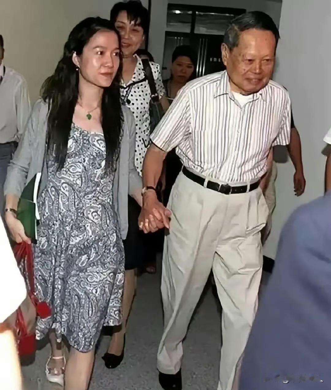 杨振宁活过百岁，真就靠基因？这3个“长寿密码”普通人也能学杨振宁享年103