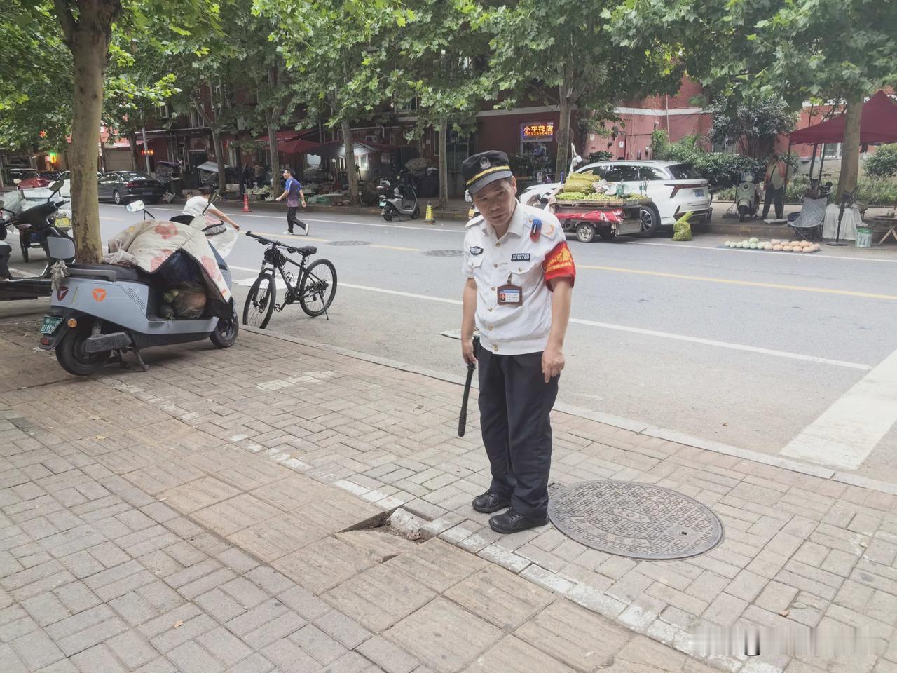 窥一穴而知隐患，巡防员这次做的真是不错,值得表扬！2026年7月31日，郑州市中