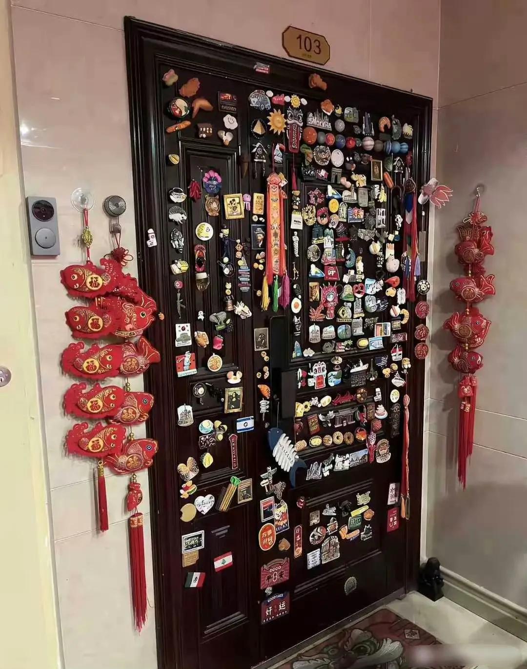 小偷找门把手，得找半天小偷：急死我算了