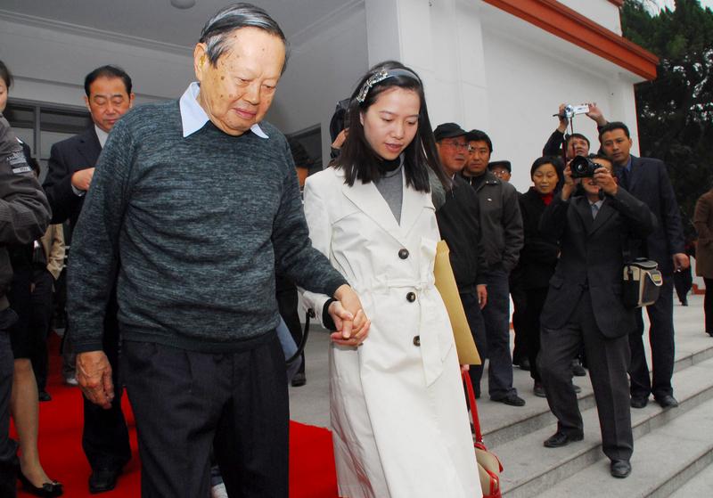 翁帆说:“人真正需要的不是婚姻，不是性，甚至不是伴侣，而是正向的亲密关系”，短短