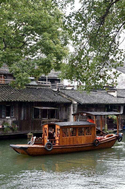 今年春天最想实现的心愿今年春天，我最想实现的心愿就是去一趟江南古镇。想象着漫步