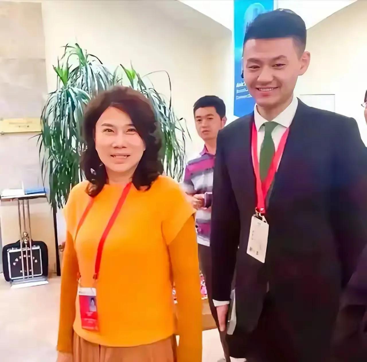 铁娘子董明珠操劳半生，最大收获不是格力，而是41岁儿子董东东提起董明珠，大家想