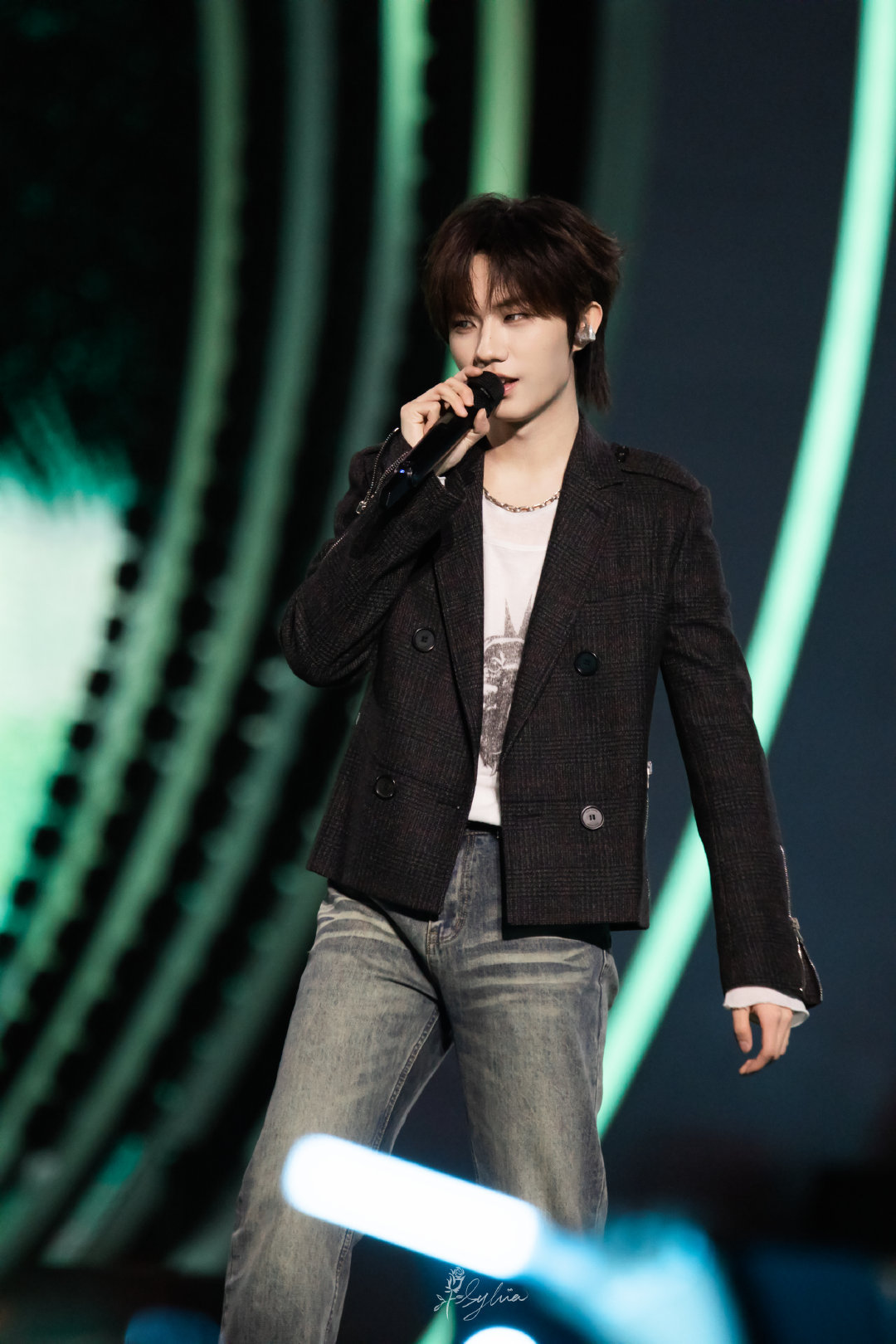 张子墨老师以后可以不要给我们家子墨穿这种裤子吗