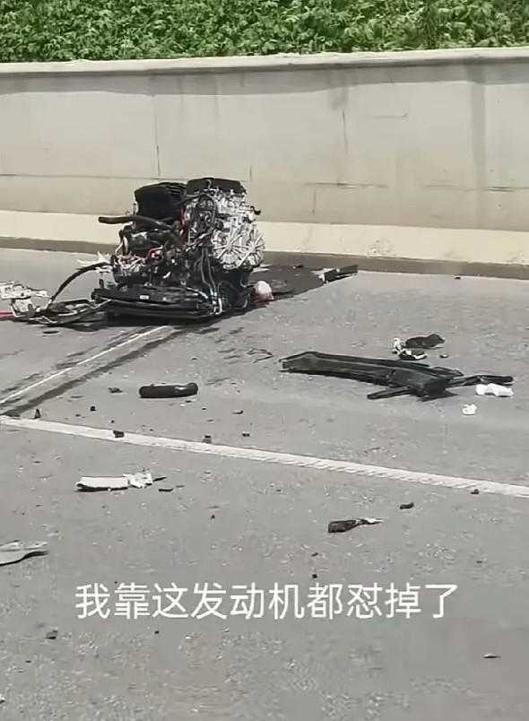 还好我没有买这车，太尴尬了吧。[笑着哭][笑着哭][笑着哭]