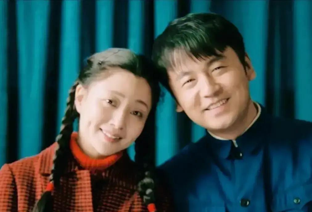 殷桃和雷佳音在《人世间》里演夫妻，一场吵架戏把我看哭。雷佳音吼得青筋暴起，殷桃