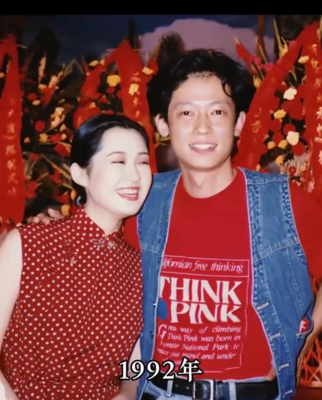拍摄《皇城根儿》时期的珍贵画面，两人颜值出众，妥妥的郎才女貌。万般初见皆美好，遗