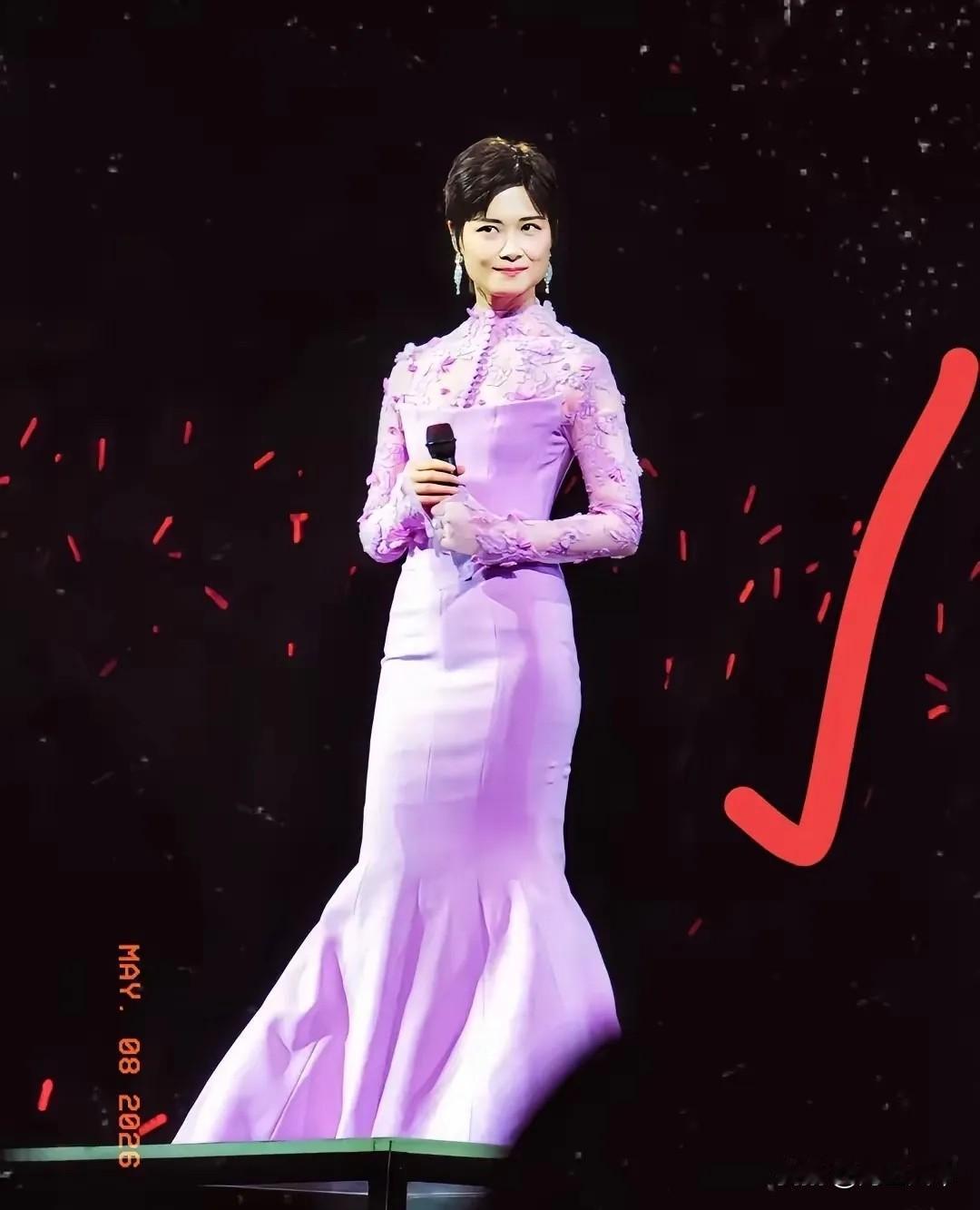 李宇春为什么不结婚？不是她不漂亮，也不是没人馋她的身子，而是已经42岁的她，根本