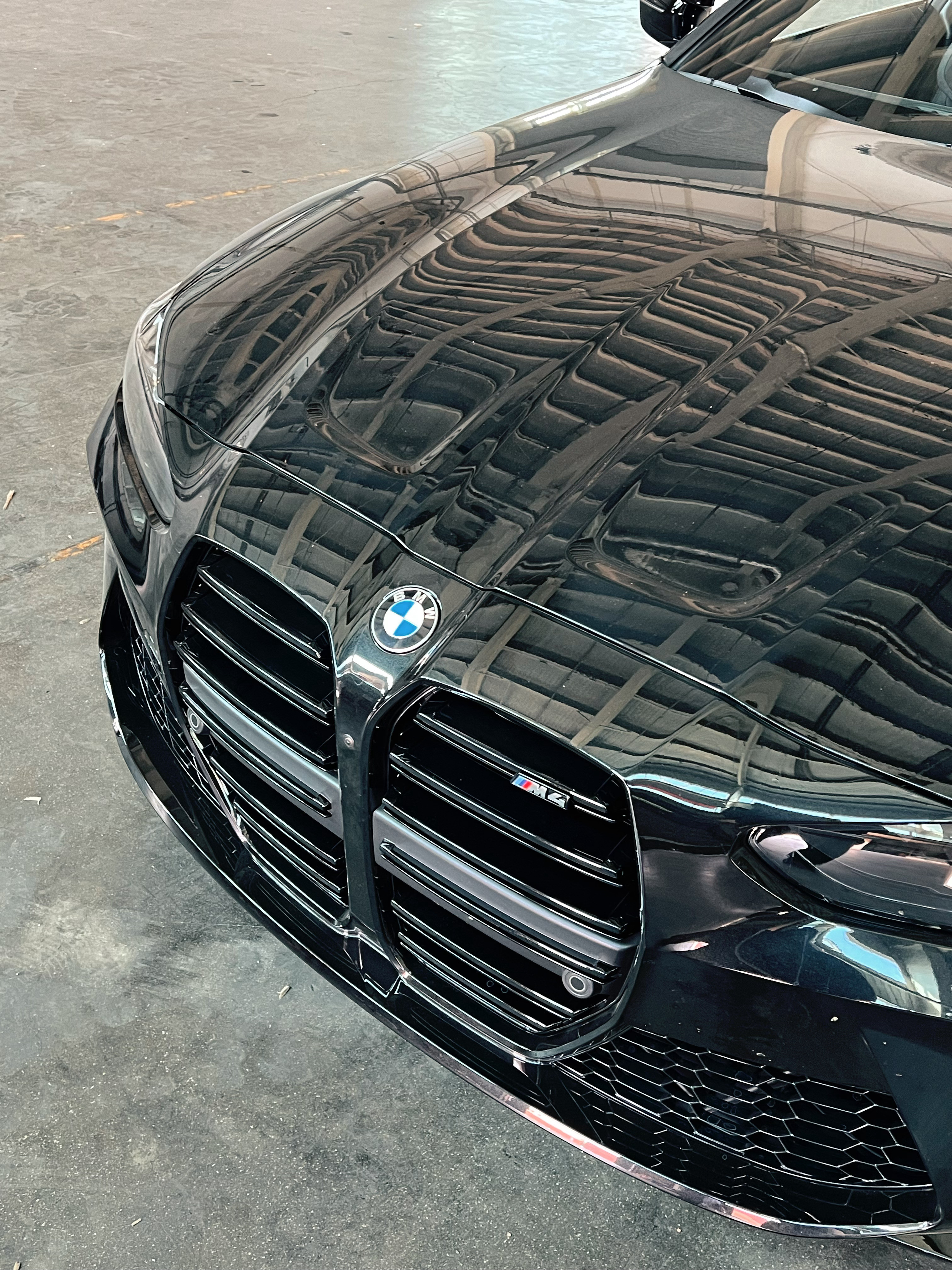 手动挡BMWM4拆箱完成黑外黑内，黑色轮毂，红色卡钳精英驾驶，方向盘加热，碳