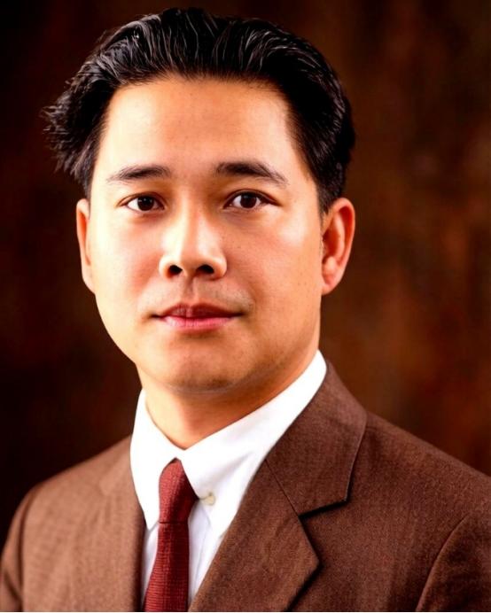 汪精卫死后，老婆陈璧君往他坟里灌了5吨碎钢铁，浇筑成一个铁疙瘩，以为能护他周全，