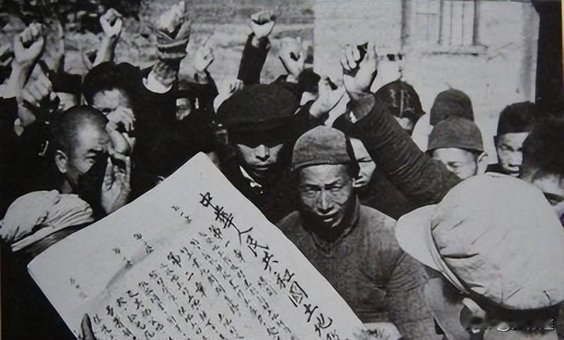 1949年国家解放，接着1950年进行了农村土地改革，将地主占有的土地分配给无地