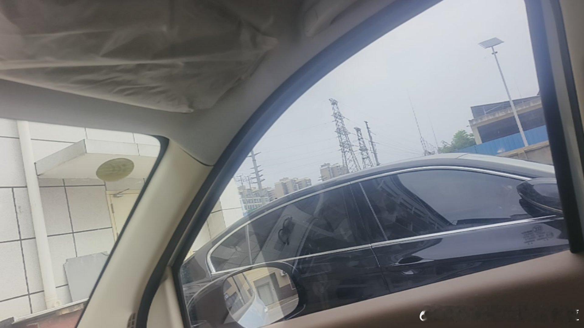 特殊的旅行，这个小五菱迷你这一刻值五十万！​