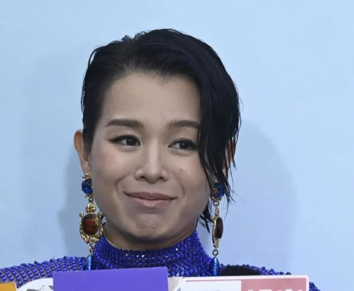 胡杏儿这个人，真的让人看不懂。你说她聪明吧，她老公都那样了，她还在为她老公说