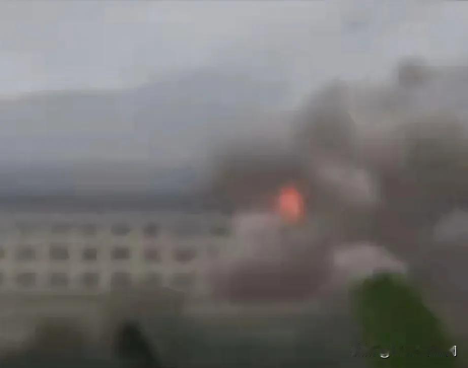 一个开电诈园的，这几天被打得狼狈不堪，抱头鼠窜，周边国家就当是看笑话：你说你