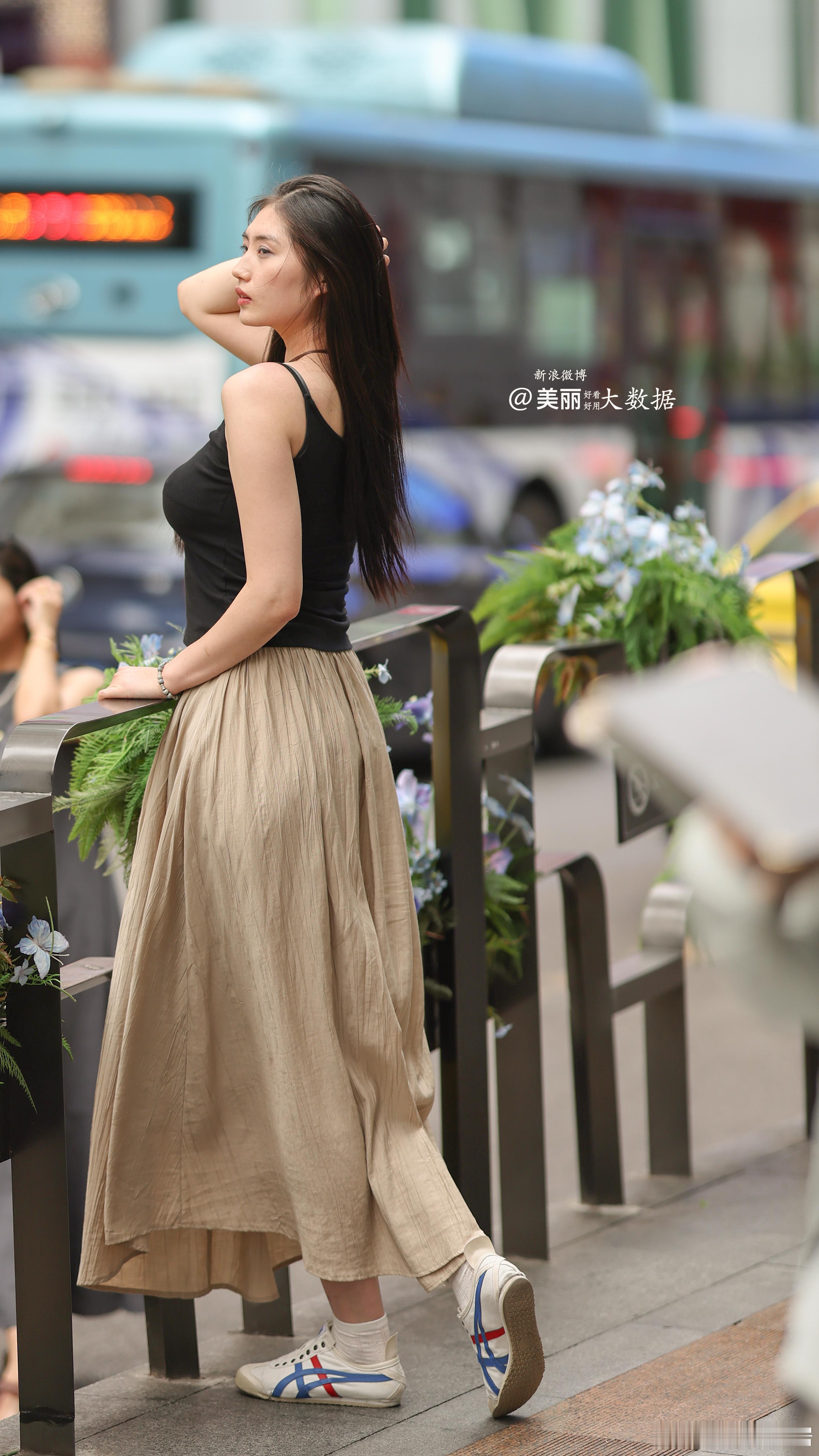 感觉小姐姐是学舞蹈滴？​​​