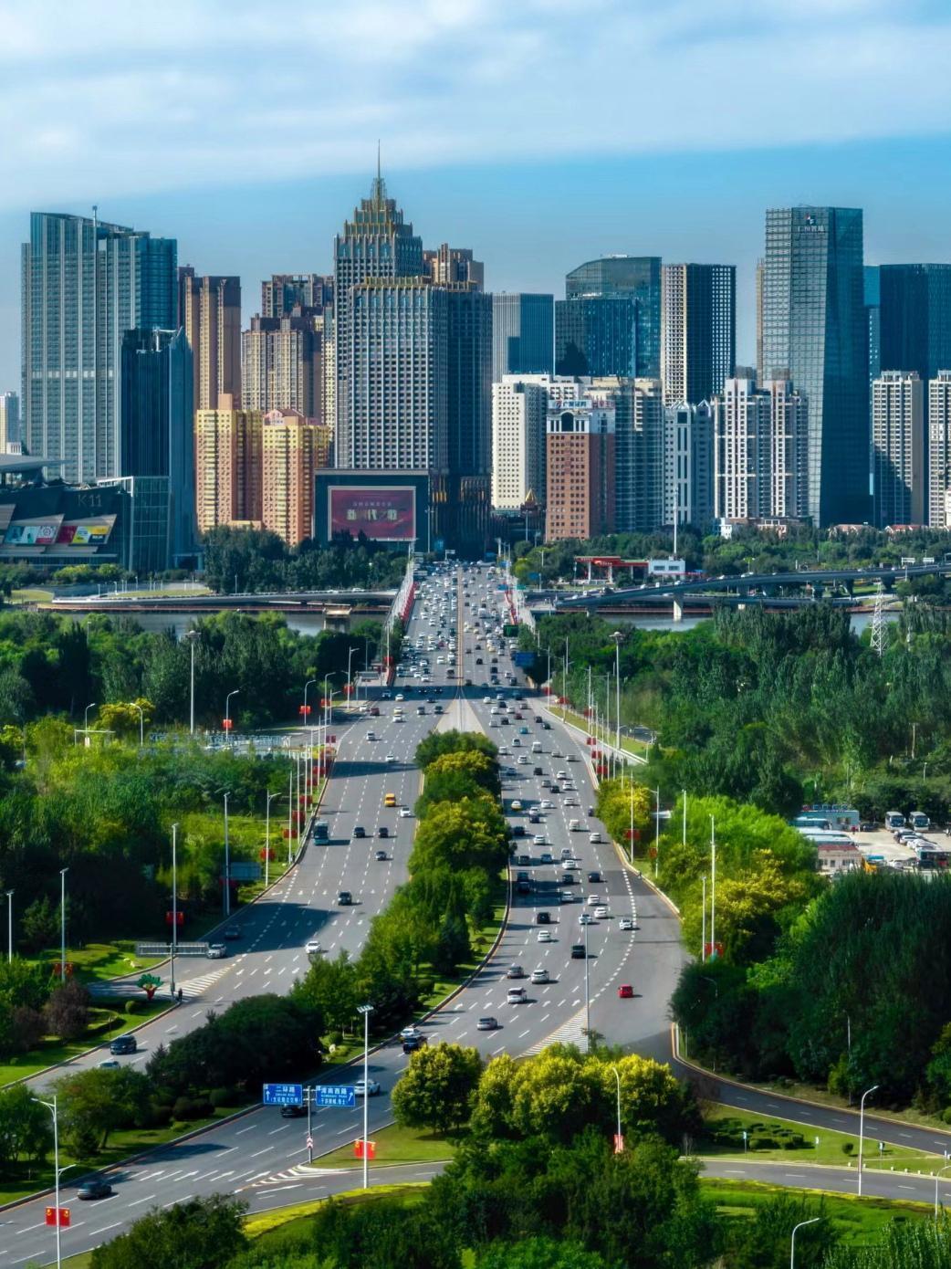 很多人疑惑，为什么最近20年，中国西南崛起了，而东北却衰弱了？根据我的数据观察，