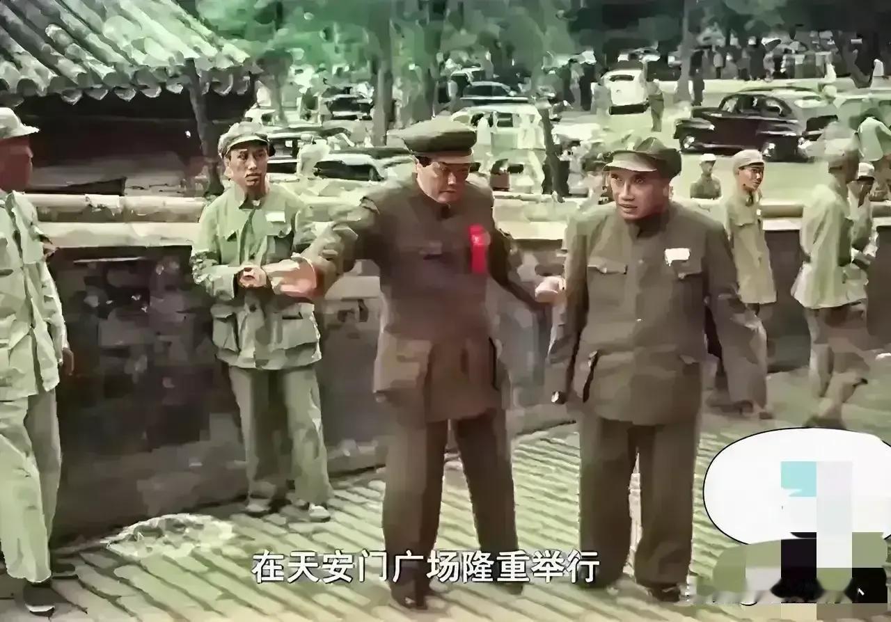 毛主席扶着朱总司令的手，礼让着，这不是简单的谦让，而是独属于毛主席的风范！两人曾