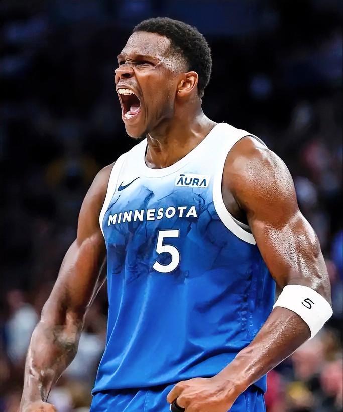一觉醒来！NBA再次传来了3个重磅消息：第一，爱德华兹谈季后赛击败一众球星：我