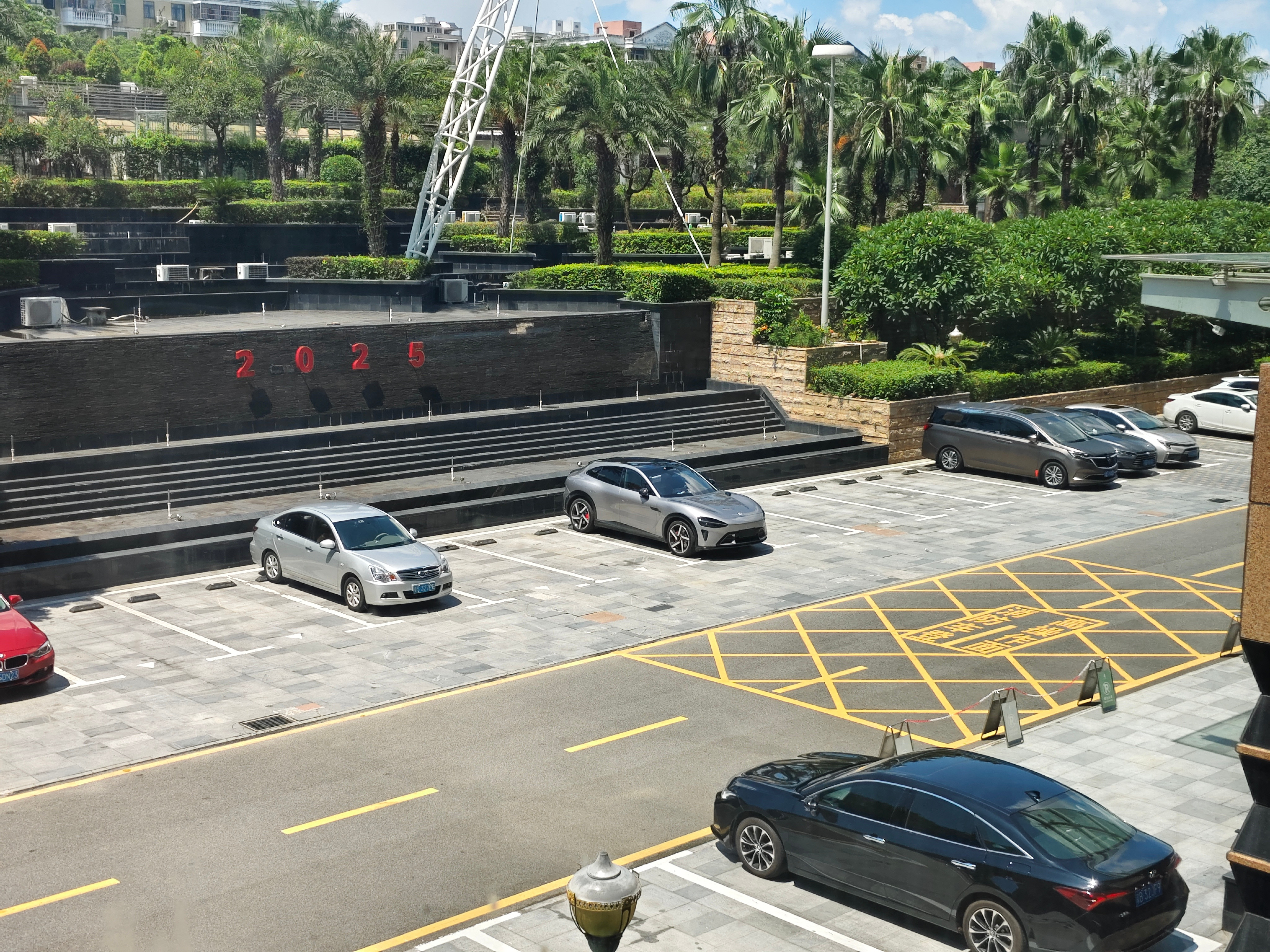 这是哪家少爷的小米YU7，这么闪闪发光[doge]​​​