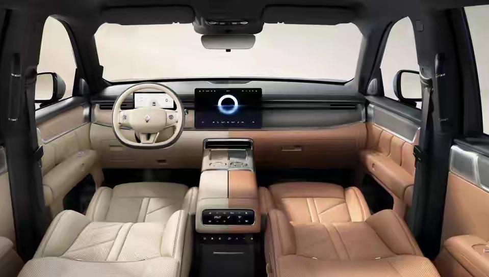 问界没有想到，理想也没想到就连科技达人马斯克也没想到，五菱+华为会成为SUV王炸